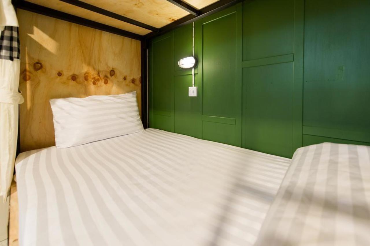 The Neighbors Hostel (Adults Only) Phuket Eksteriør bilde