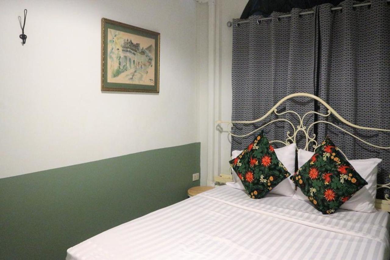 The Neighbors Hostel (Adults Only) Phuket Eksteriør bilde