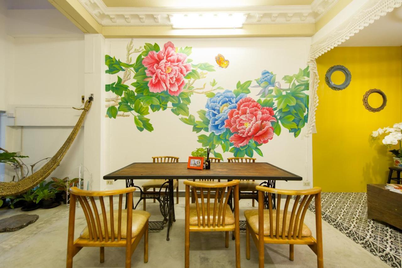 The Neighbors Hostel (Adults Only) Phuket Eksteriør bilde