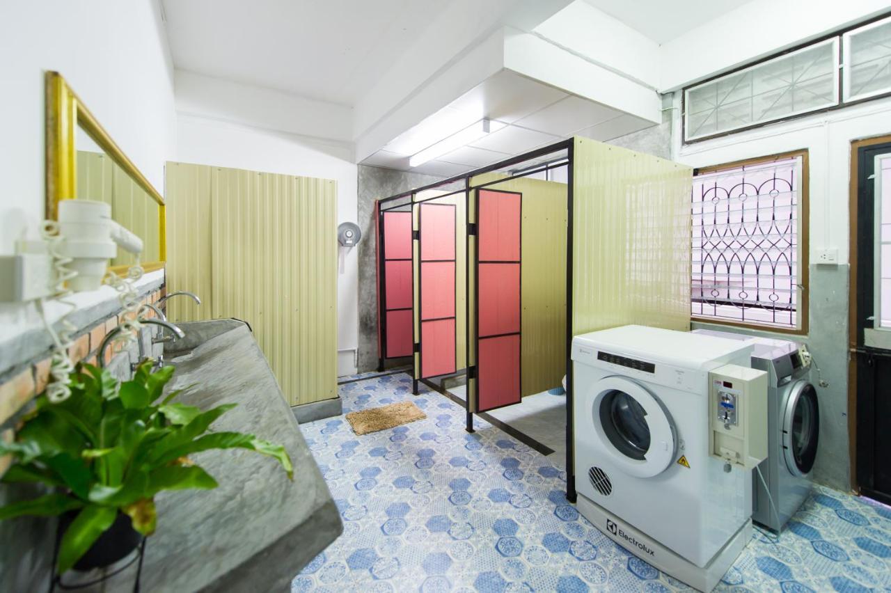 The Neighbors Hostel (Adults Only) Phuket Eksteriør bilde